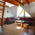 Bed & Breakfast Gorski Palacyk Kompleks Obiektow