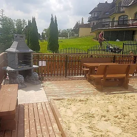 לינה וארוחת בוקר Gorski Palacyk Kompleks Obiektow 4*
